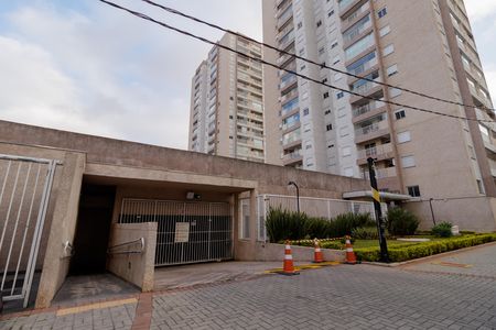 Apartamento à venda com 41m², 2 quartos e 1 vaga Apartamento à venda com 41m², 2 quartos e 1 vagaFachada e portaria