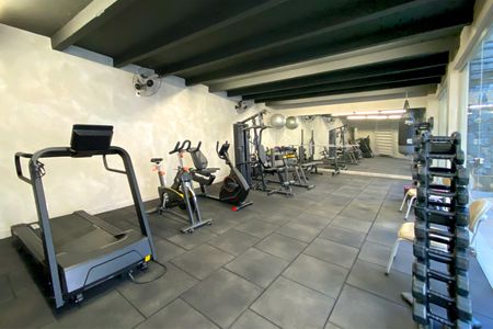 Apartamento à venda com 375m², 4 quartos e 4 vagas Apartamento à venda com 375m², 4 quartos e 4 vagasÁrea comum - Academia