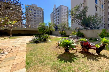 Apartamento à venda com 375m², 4 quartos e 4 vagas Apartamento à venda com 375m², 4 quartos e 4 vagasÁrea comum - Jardim