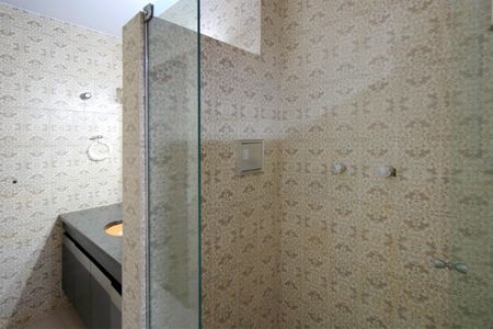 Apartamento à venda com 375m², 4 quartos e 4 vagasBanheiro da Suíte 1