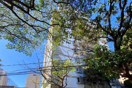 Apartamento à venda com 375m², 4 quartos e 4 vagas Apartamento à venda com 375m², 4 quartos e 4 vagasFachada