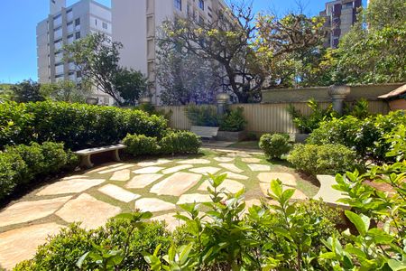 Apartamento à venda com 375m², 4 quartos e 4 vagas Apartamento à venda com 375m², 4 quartos e 4 vagasÁrea comum - Jardim