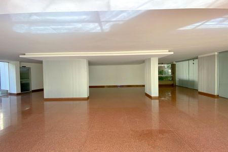 Apartamento à venda com 375m², 4 quartos e 4 vagas Apartamento à venda com 375m², 4 quartos e 4 vagasÁrea comum - Salão de festas