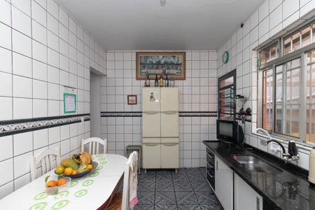 Casa à venda com 240m², 4 quartos e 3 vagas Casa à venda com 240m², 4 quartos e 3 vagasCozinha 1