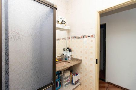 Casa à venda com 240m², 4 quartos e 3 vagas Casa à venda com 240m², 4 quartos e 3 vagasBanheiro Social 1