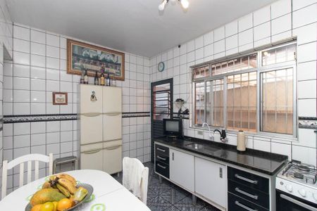 Casa à venda com 240m², 4 quartos e 3 vagas Casa à venda com 240m², 4 quartos e 3 vagasCozinha 1