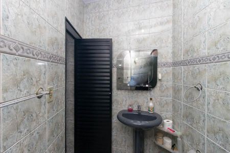 Casa à venda com 240m², 4 quartos e 3 vagas Casa à venda com 240m², 4 quartos e 3 vagasBanheiro Social 2