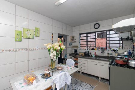 Casa à venda com 240m², 4 quartos e 3 vagas Casa à venda com 240m², 4 quartos e 3 vagasCozinha 2