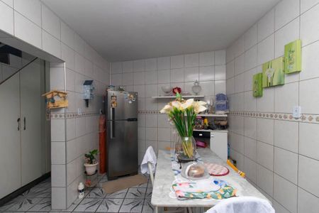 Casa à venda com 240m², 4 quartos e 3 vagas Casa à venda com 240m², 4 quartos e 3 vagasCozinha 2