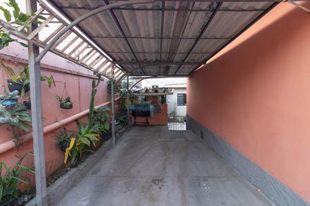 Casa à venda com 240m², 4 quartos e 3 vagas Casa à venda com 240m², 4 quartos e 3 vagasGaragem
