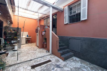 Casa à venda com 240m², 4 quartos e 3 vagas Casa à venda com 240m², 4 quartos e 3 vagasQuintal