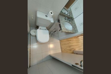 Apartamento à venda com 65m², 2 quartos e 1 vagaBanheiro Social