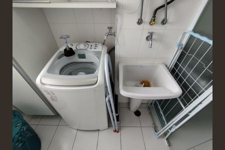 Apartamento à venda com 65m², 2 quartos e 1 vagaÁrea de Serviço