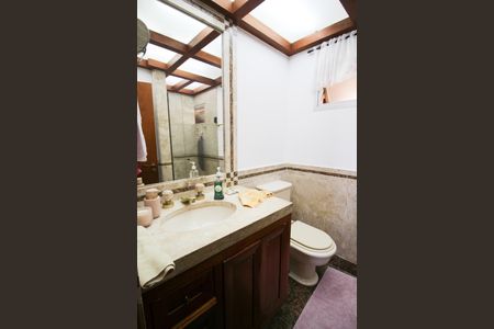 Apartamento à venda com 94m², 2 quartos e 2 vagasBanheiro Social