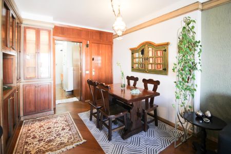 Apartamento à venda com 94m², 2 quartos e 2 vagasSala