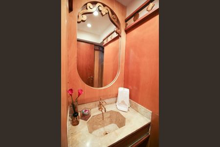 Apartamento à venda com 94m², 2 quartos e 2 vagasLavabo