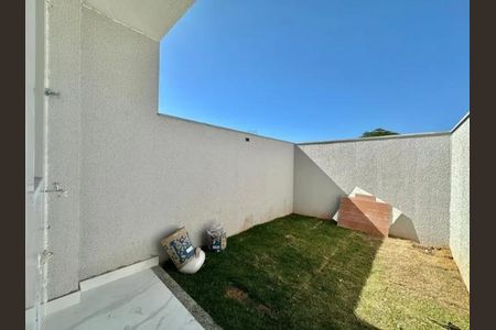 Casa à venda com 110m², 2 quartos e 1 vaga