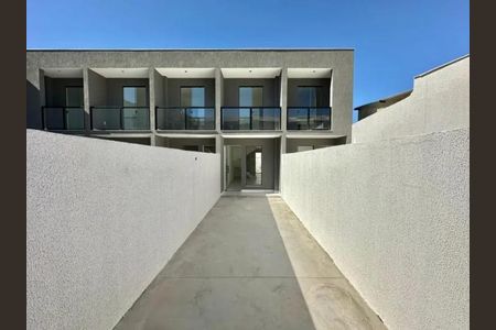 Casa à venda com 110m², 2 quartos e 1 vaga