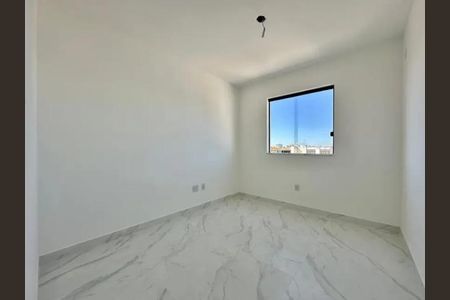 Casa à venda com 110m², 2 quartos e 1 vaga