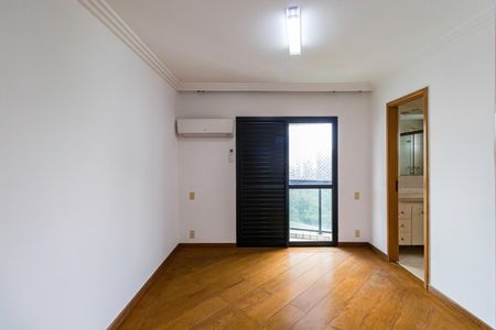 Apartamento à venda com 152m², 3 quartos e 3 vagas Apartamento à venda com 152m², 3 quartos e 3 vagasSuíte 1