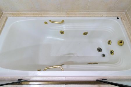 Apartamento à venda com 152m², 3 quartos e 3 vagas Apartamento à venda com 152m², 3 quartos e 3 vagasBanheiro da Suíte 1