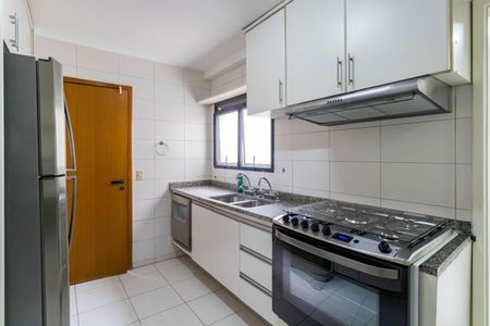 Apartamento à venda com 152m², 3 quartos e 3 vagas Apartamento à venda com 152m², 3 quartos e 3 vagasCozinha