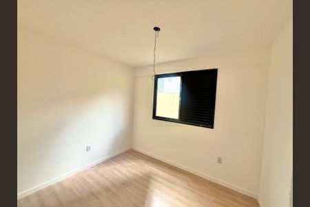 Apartamento à venda com 135m², 4 quartos e 2 vagasQuarto