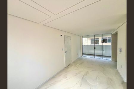 Apartamento à venda com 135m², 4 quartos e 2 vagasSala