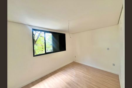 Apartamento à venda com 135m², 4 quartos e 2 vagasQuarto