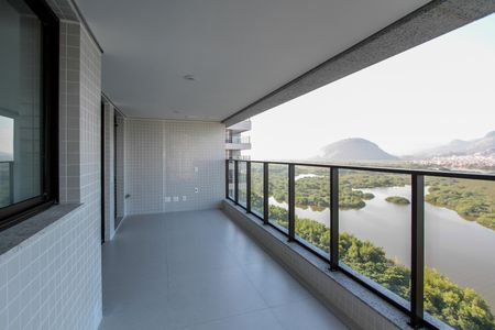 Apartamento à venda com 96m², 3 quartos e 2 vagasVaranda