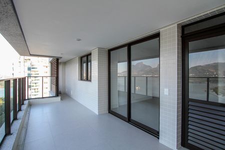 Varanda de apartamento à venda com 3 quartos, 96m² em Barra da Tijuca, Rio de Janeiro