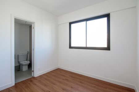 Apartamento à venda com 96m², 3 quartos e 2 vagasBanheiro Suíte 2 canadense