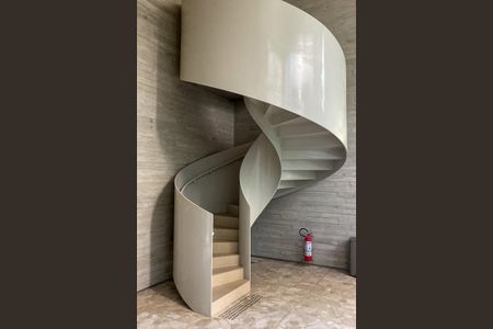 Apartamento à venda com 209m², 3 quartos e 3 vagasÁrea comum - Piscina