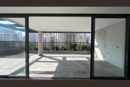 Apartamento à venda com 663m², 3 quartos e 6 vagas Apartamento à venda com 663m², 3 quartos e 6 vagasVaranda da cobertura