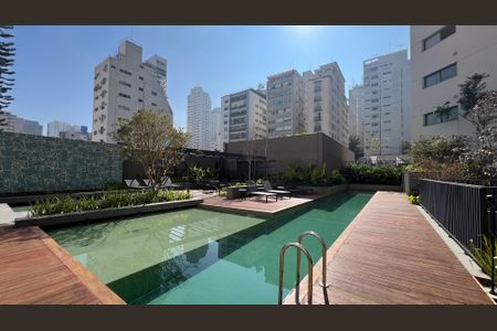 Apartamento à venda com 663m², 3 quartos e 6 vagas Apartamento à venda com 663m², 3 quartos e 6 vagasPiscina