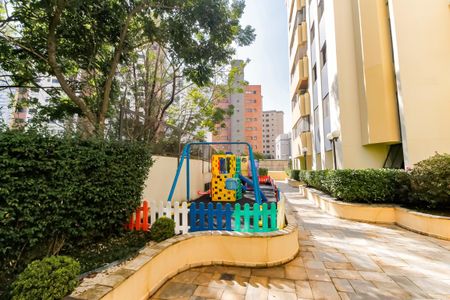 Apartamento para alugar com 160m², 4 quartos e 4 vagasÁrea comum - Playground