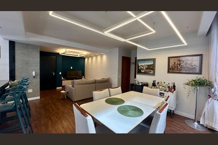 Apartamento à venda com 126m², 2 quartos e 3 vagasSala