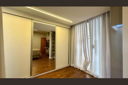 Apartamento à venda com 126m², 2 quartos e 3 vagasSuíte
