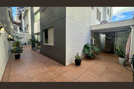 Apartamento à venda com 126m², 2 quartos e 3 vagasÁrea privativa