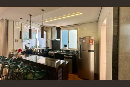 Apartamento à venda com 126m², 2 quartos e 3 vagasCozinha