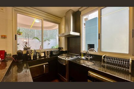 Apartamento à venda com 126m², 2 quartos e 3 vagasCozinha