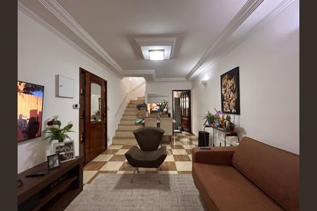 Casa à venda com 125m², 3 quartos e 3 vagasSala