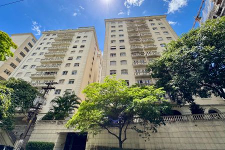 Apartamento à venda com 97m², 3 quartos e 1 vaga Apartamento à venda com 97m², 3 quartos e 1 vagaFachada