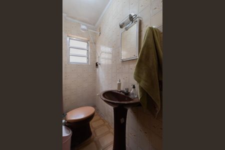 Casa para alugar com 230m², 3 quartos e 1 vaga Casa para alugar com 230m², 3 quartos e 1 vagaBanheiro 2