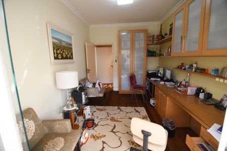 Casa à venda com 450m², 5 quartos e 2 vagasQuarto 3