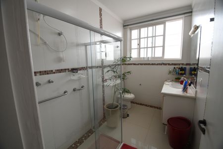 Casa à venda com 450m², 5 quartos e 2 vagasBanheiro 2