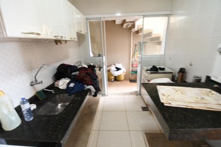 Casa à venda com 450m², 5 quartos e 2 vagasCasa 2 - Cozinha