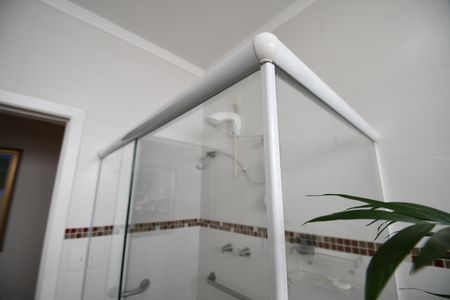 Casa à venda com 450m², 5 quartos e 2 vagasBanheiro 2