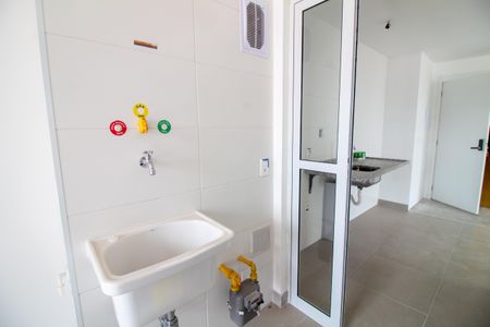 Apartamento à venda com 79m², 2 quartos e 1 vagaÁrea de Serviço