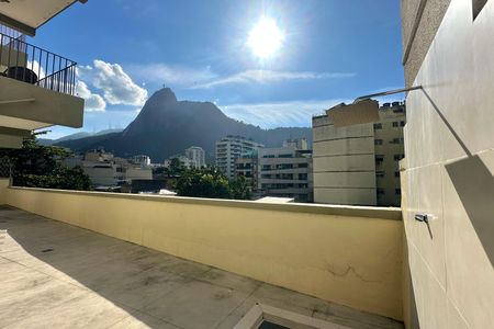 Apartamento à venda com 60m², 1 quarto e 1 vaga Apartamento à venda com 60m², 1 quarto e 1 vagaÁrea Comum - Playground